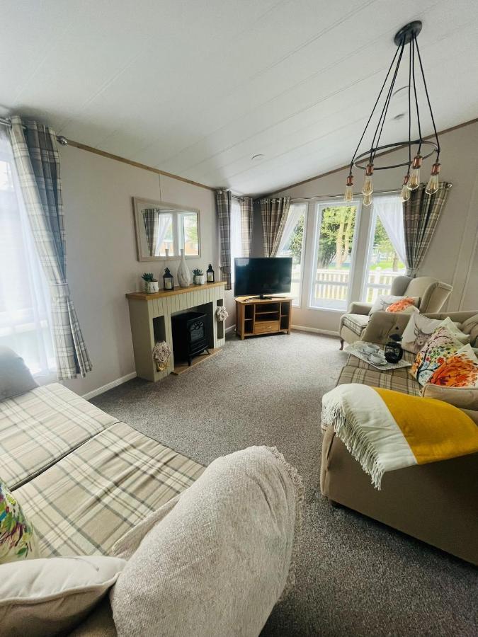 Lucky Lodge With Hot Tub York Exteriér fotografie