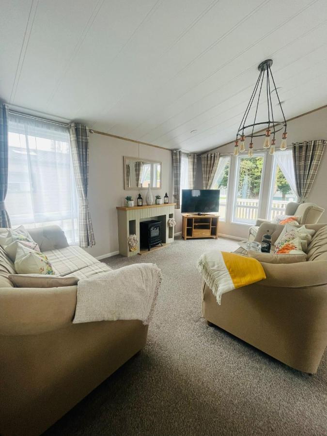 Lucky Lodge With Hot Tub York Exteriér fotografie