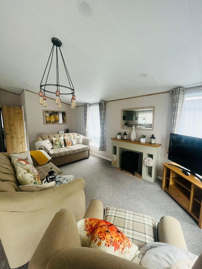 Lucky Lodge With Hot Tub York Exteriér fotografie